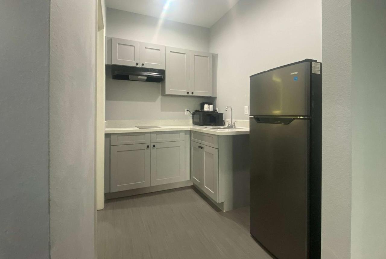 Baymont By Wyndham Freeport Texas Hotel Ngoại thất bức ảnh