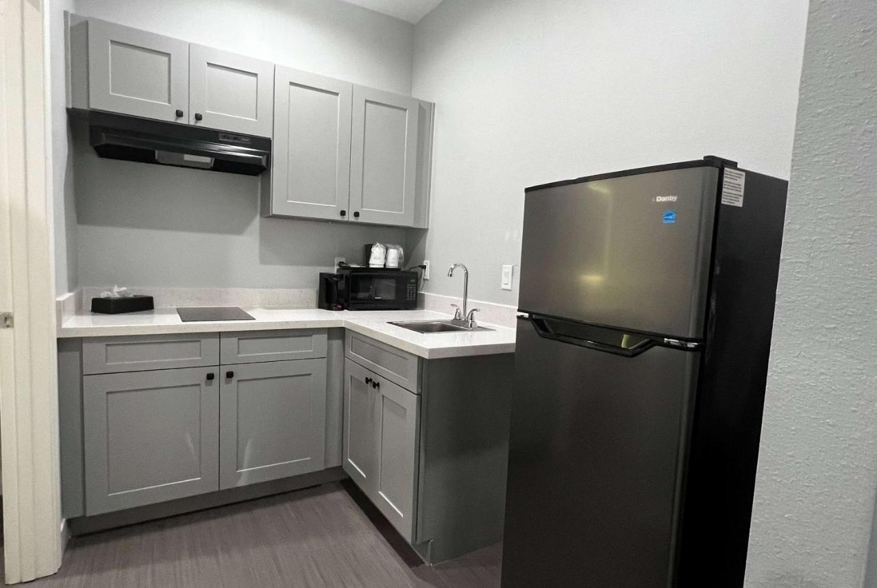 Baymont By Wyndham Freeport Texas Hotel Ngoại thất bức ảnh