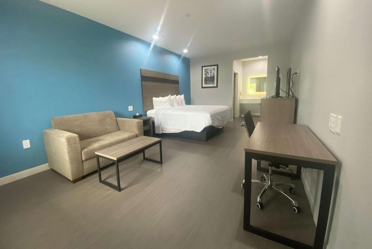 Baymont By Wyndham Freeport Texas Hotel Ngoại thất bức ảnh