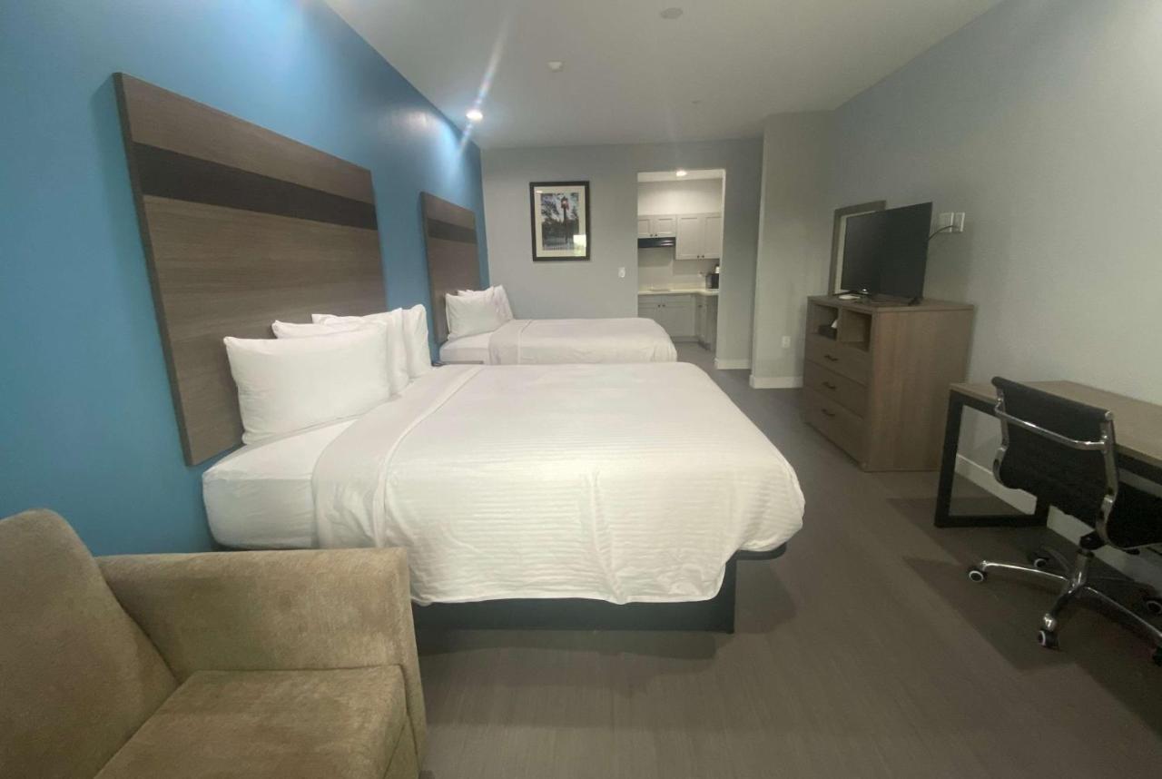 Baymont By Wyndham Freeport Texas Hotel Ngoại thất bức ảnh