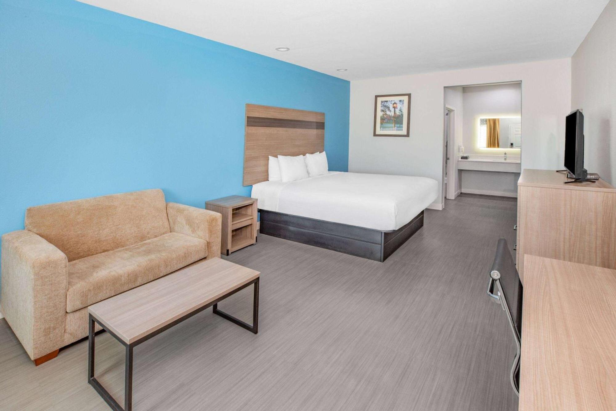 Baymont By Wyndham Freeport Texas Hotel Ngoại thất bức ảnh