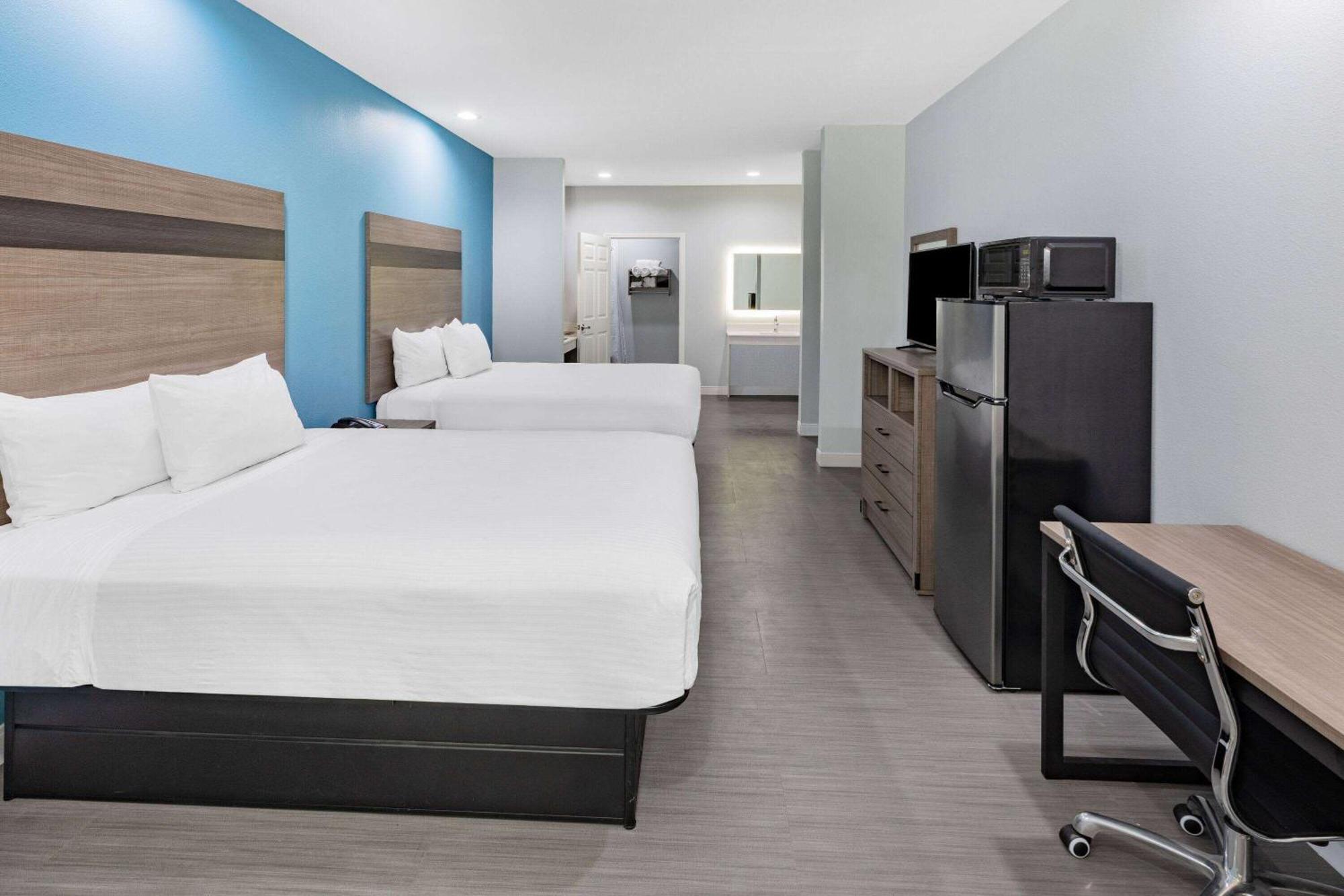 Baymont By Wyndham Freeport Texas Hotel Ngoại thất bức ảnh