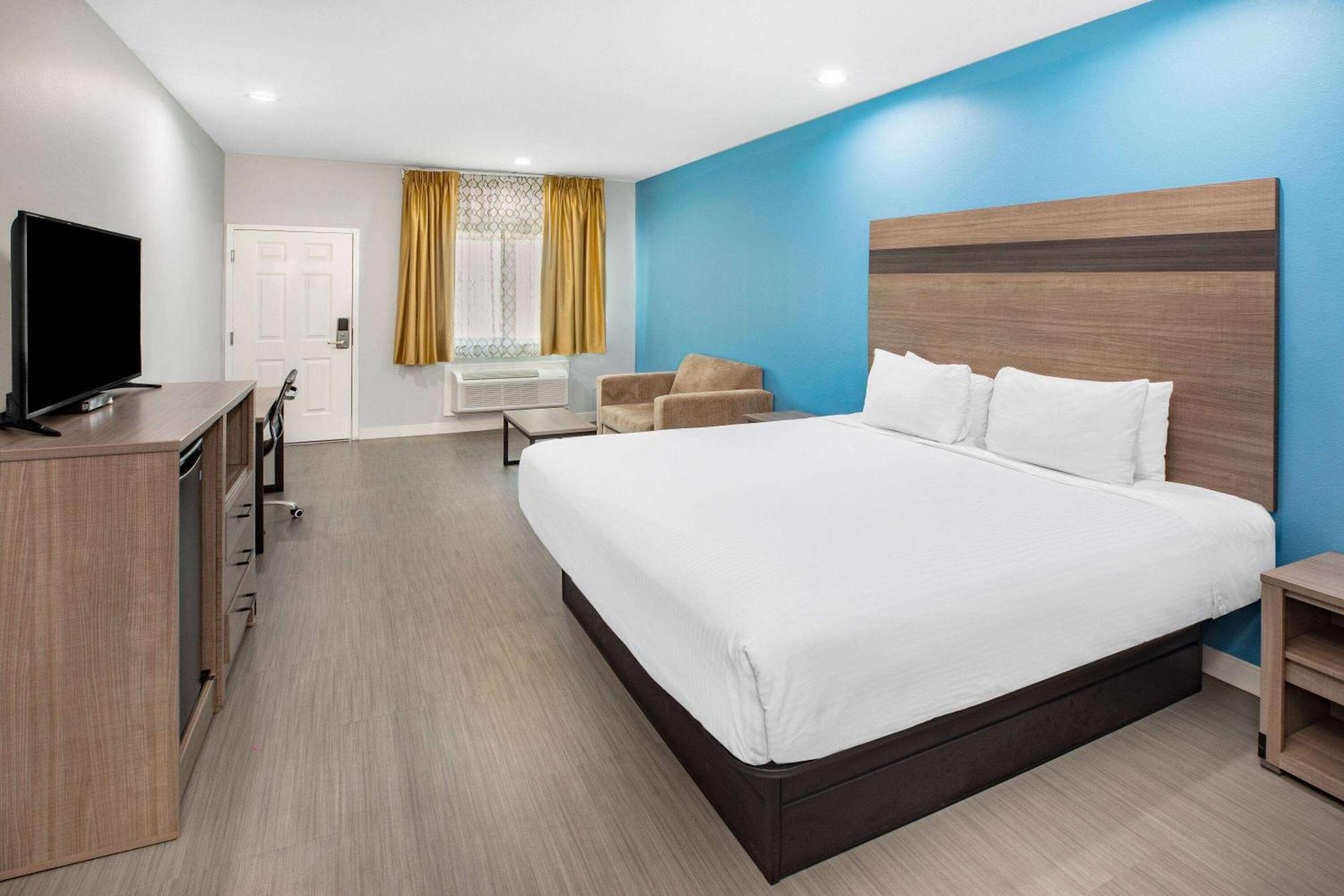Baymont By Wyndham Freeport Texas Hotel Ngoại thất bức ảnh