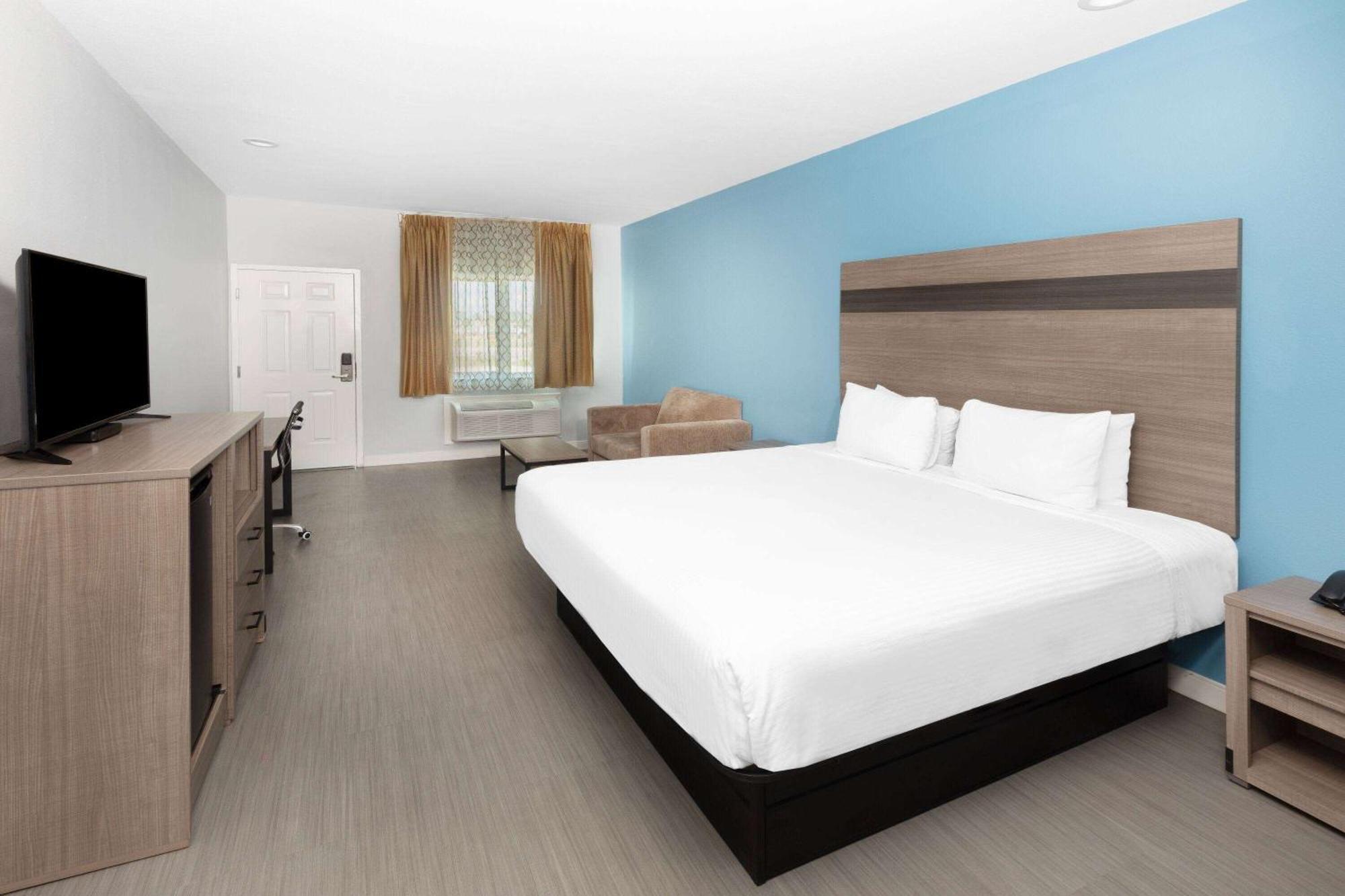 Baymont By Wyndham Freeport Texas Hotel Ngoại thất bức ảnh