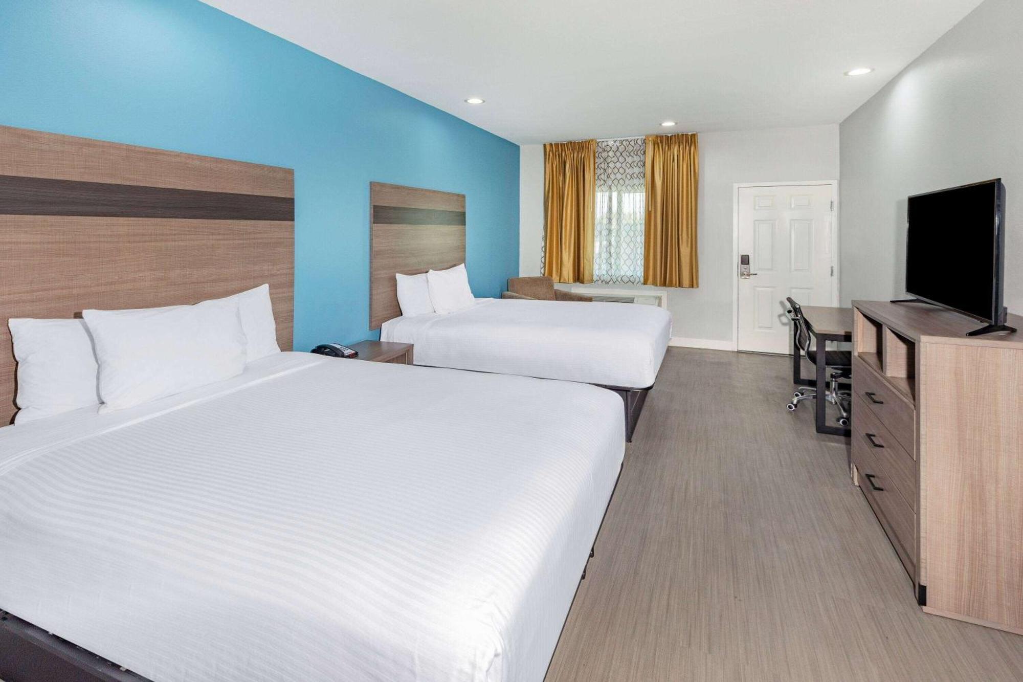 Baymont By Wyndham Freeport Texas Hotel Ngoại thất bức ảnh