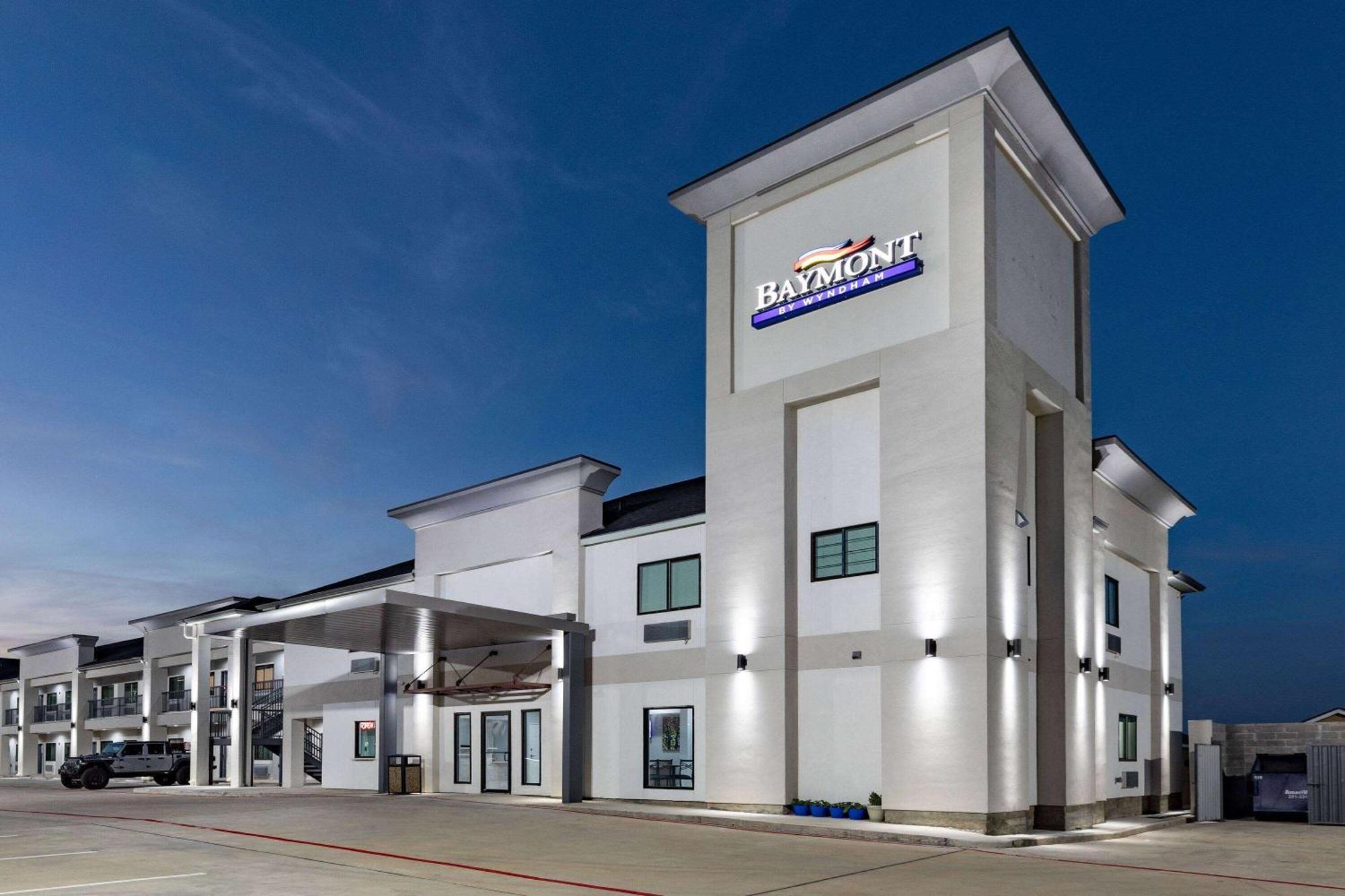Baymont By Wyndham Freeport Texas Hotel Ngoại thất bức ảnh